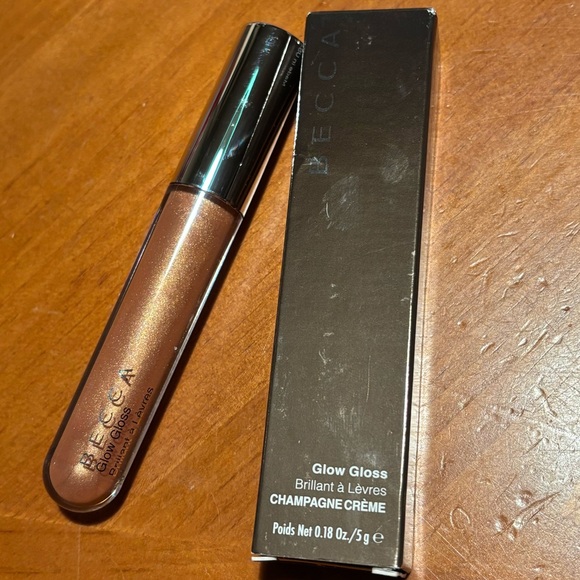 BECCA Glow Gloss Lip Gloss Champagne Creme - Picture 5 of 16